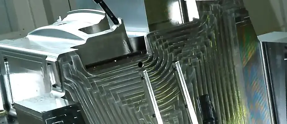 Fabricación de moldes para inyección de plásticos - RCA